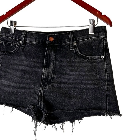 Urban Outfitters BDG Girlfriend High-Waisted Denim Short - Picture 6 of 14